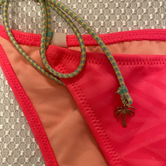 Victoria Secret Bikini 👙 - Picture 2 of 4